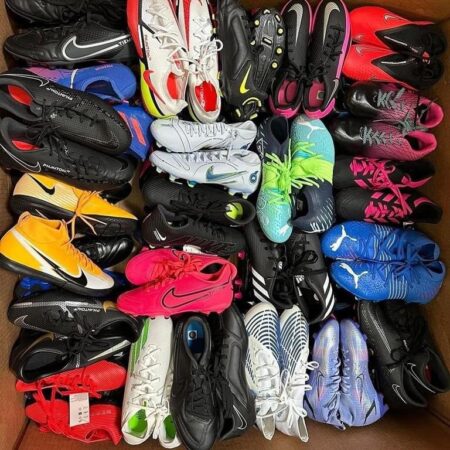 SOCCER CLEATS PALLET
